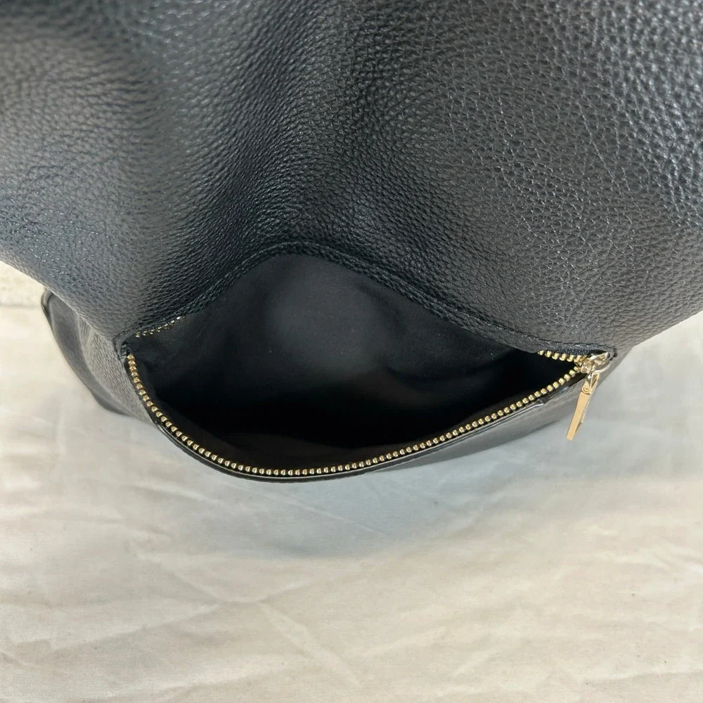 Coach Abbey Duffle Black Pebbled Leather Shoulder Crossbody Bag F31507 Gold Logo